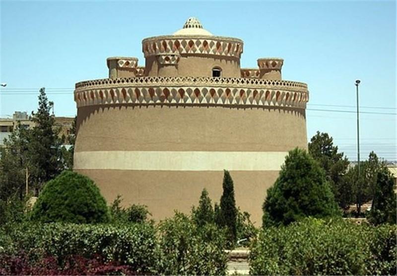 برج کبوترخانه میبد