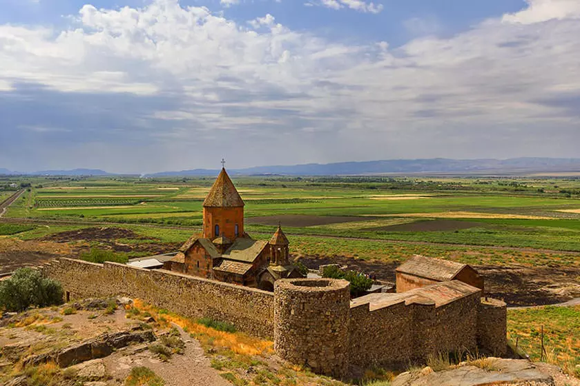 صومعه خور ویراپ در لوسارات – ارمنستان