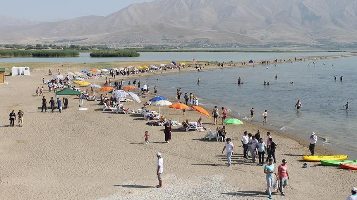 دریاچه وان در ترکیه